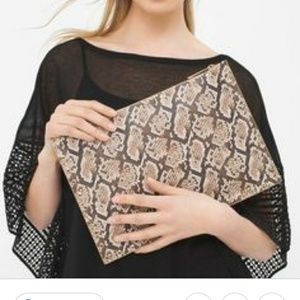 NWOT White House Black Market Portfolio Clutch